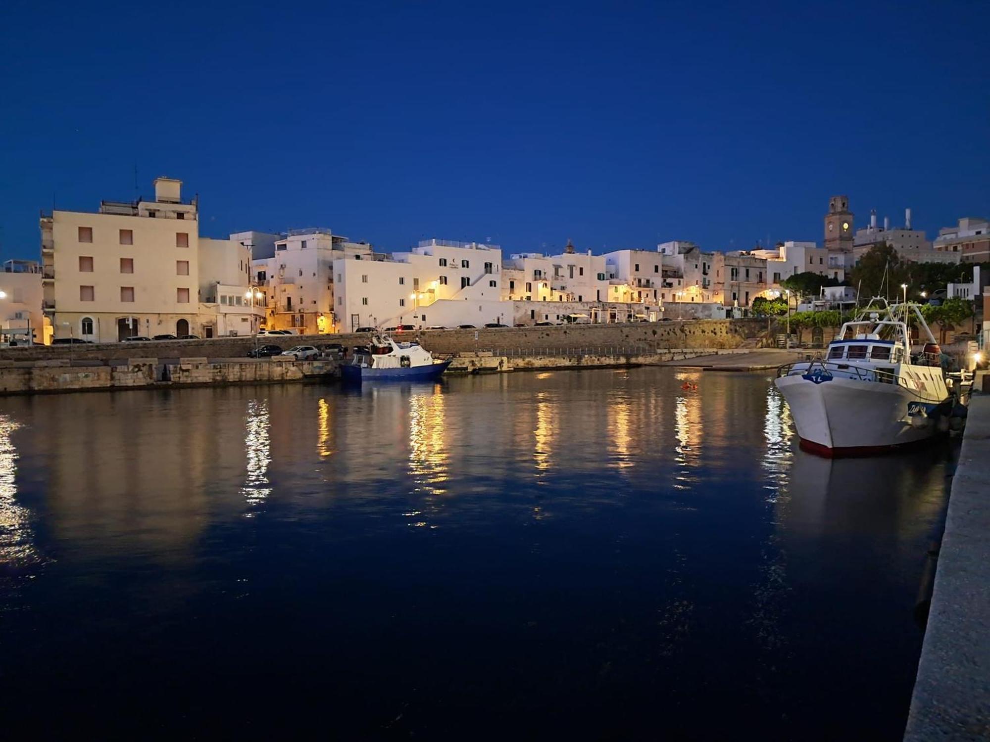 Fd Apartments - Zoe Prestigioso Appartamento Vicino Alla Stazione E Al Centro Monopoli Exterior foto