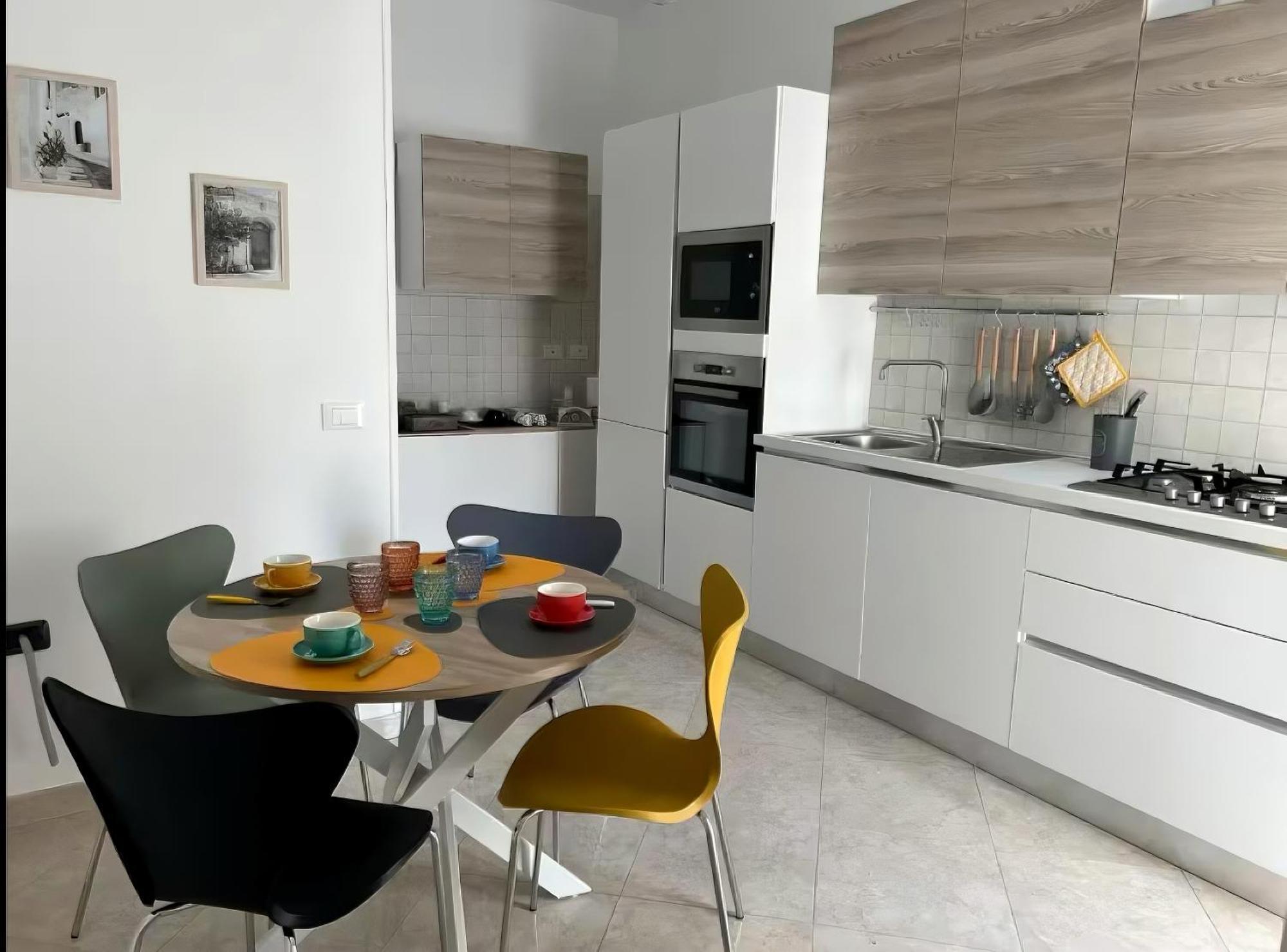 Fd Apartments - Zoe Prestigioso Appartamento Vicino Alla Stazione E Al Centro Monopoli Exterior foto